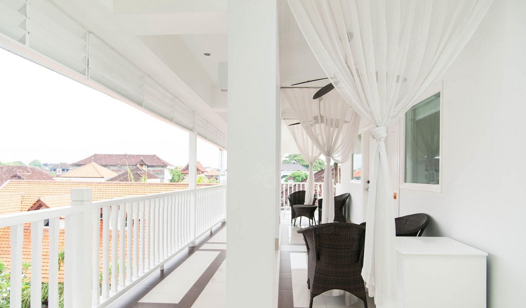 Samsara Inn Legian Exterior foto